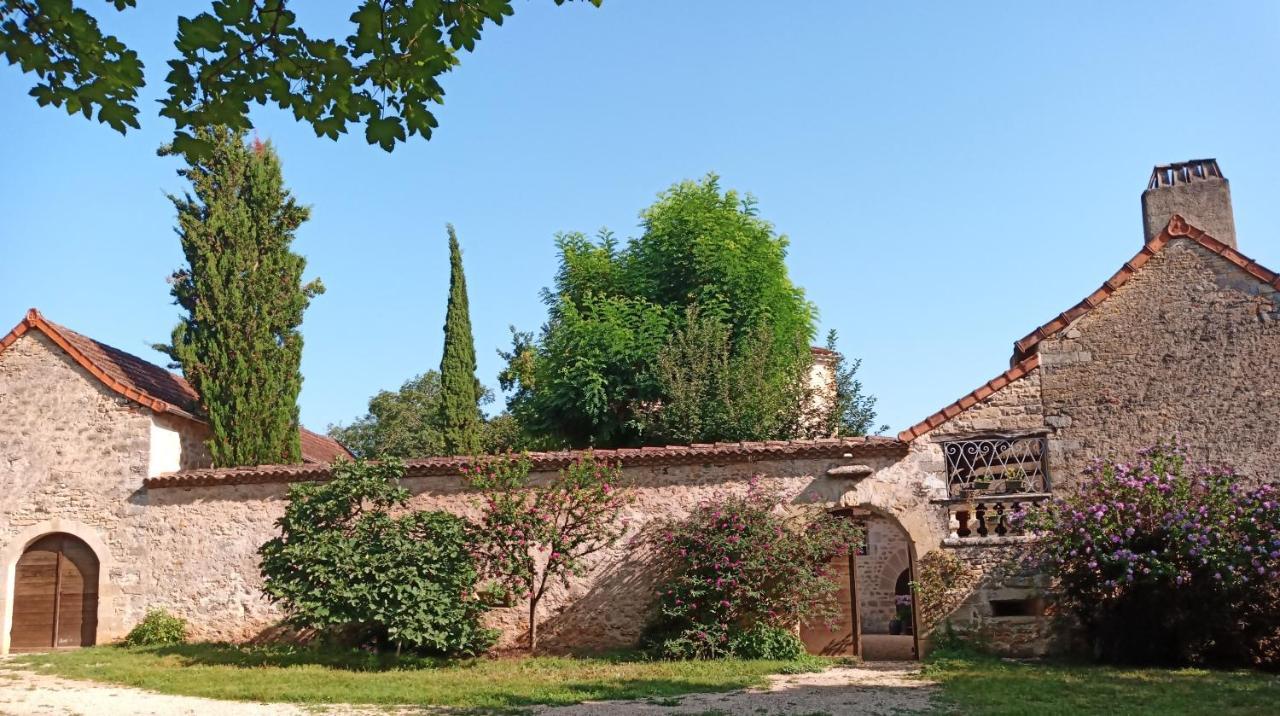 Les Granges De L Abbaye Bed & Breakfast Ginals Exterior photo